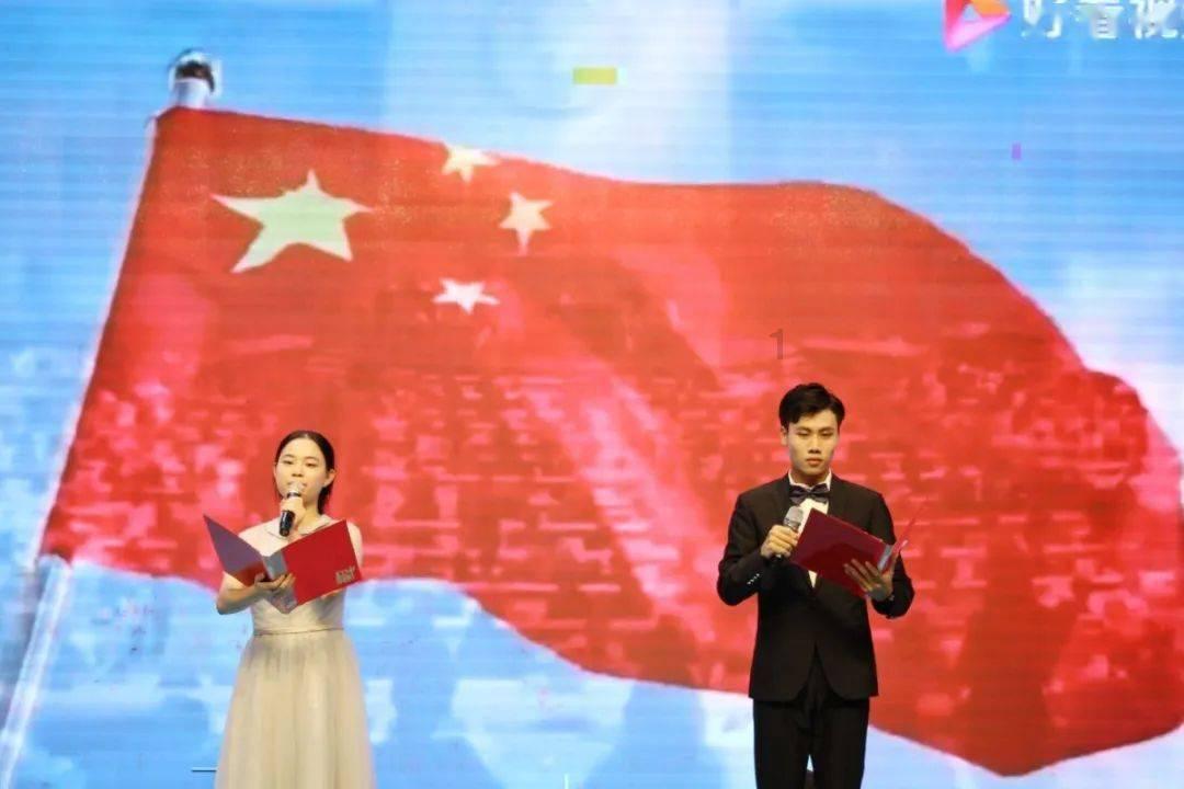 头抖属于颈椎问题吗？