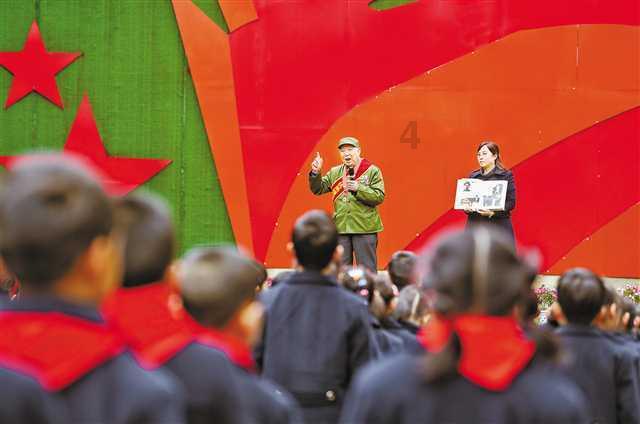 两秒钟操控36条线,提线木偶从“媒婆瞬间变仙女”